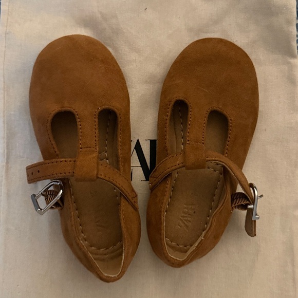 Zara Tan T-Bar Dress Shoes for Kids - Picture 7 of 8